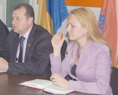Stavrositu salută plecarea lui Banias din PDL, senatorul îi răspunde